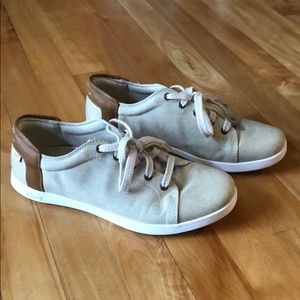 Chaco Tan Casual Shoes